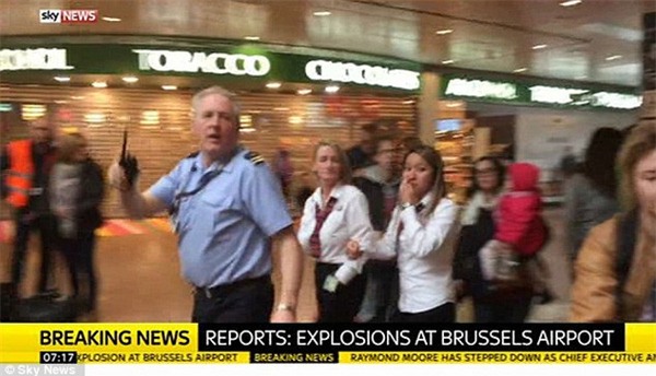 Cập nhật: Đánh bom giữa thủ đô Bỉ, ít nhất 17 người chết - Ảnh 9.