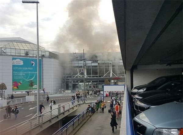 Cập nhật: Đánh bom giữa thủ đô Bỉ, ít nhất 17 người chết - Ảnh 10.