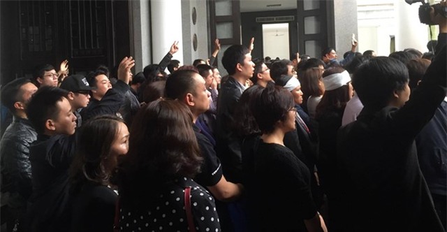 Vo con nghen ngao trong tang le Tran Lap hinh anh