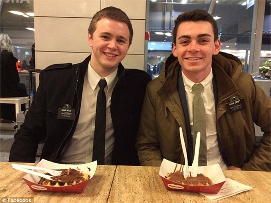Mason Wells (trái) sống sót trong 3 cuộc khủng bố. Ảnh: Facebook