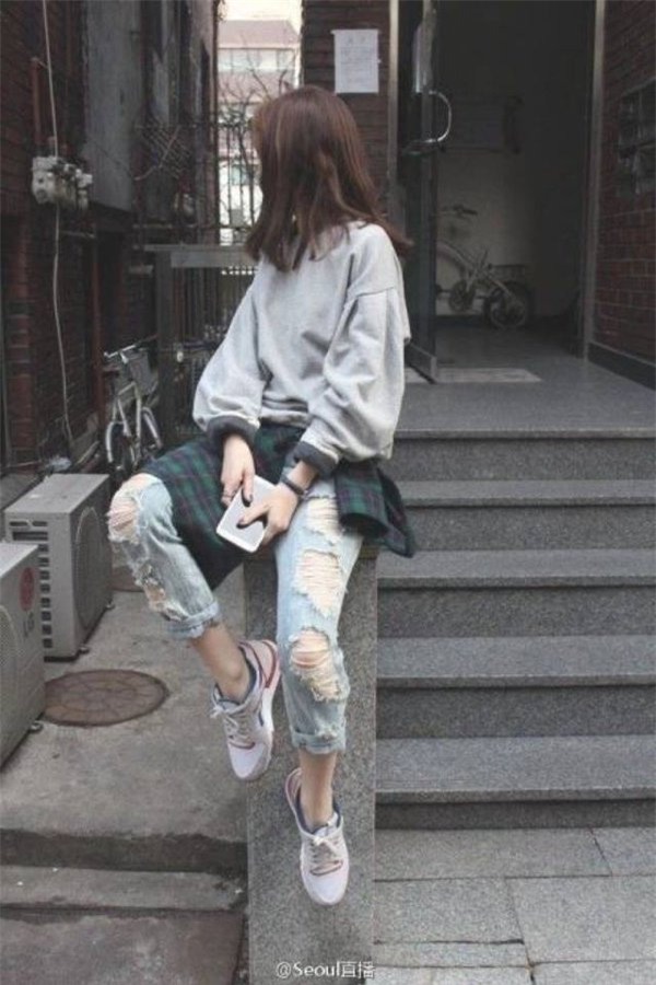 Trang phục cần tránh khi đến sở làm