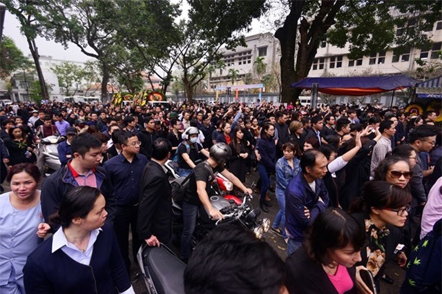 Le tang Tran Lap va nuoc mat cua su bat luc hinh anh