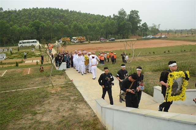 Linh cuu Tran Lap ve den nghia trang Phu Tho hinh anh