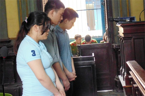Các bị cáo trong phiên xử phúc thẩm 23/3/2016. Ảnh: Lê Hoàng.