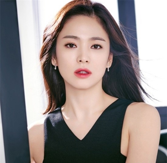
Song Hye Kyo đệ đơn kiện vì tin đồn là gái bao phục vụ đại gia. Ảnh: Newsen.
