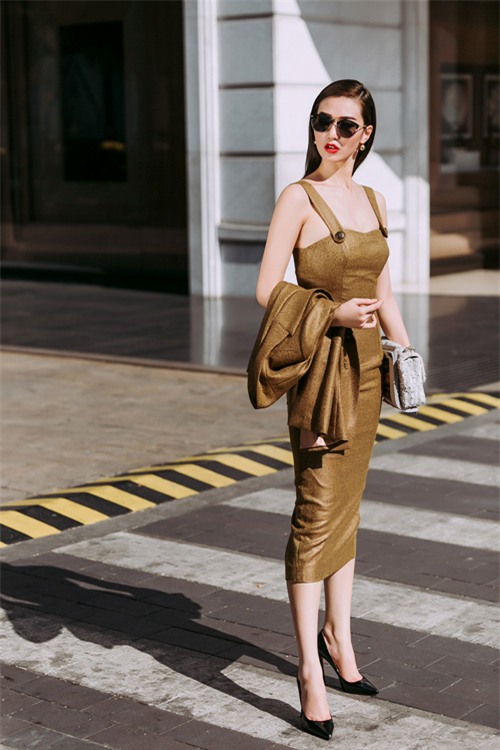 my nhan viet thoa mau son gi de ton da, quyen ru? - 10