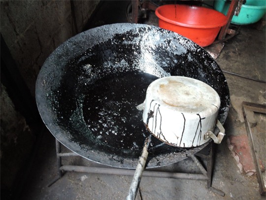 Chảo dùng để nấu caramen