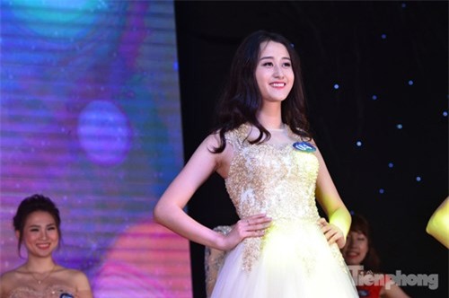 Lộ diện nữ sinh xinh đẹp, tài năng nhất trường Báo - ảnh 14