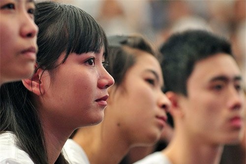 ngan giot nuoc mat roi trong show tuong nho tran lap hinh anh 10