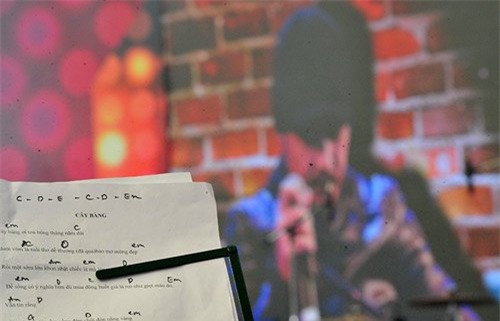 ngan giot nuoc mat roi trong show tuong nho tran lap hinh anh 11