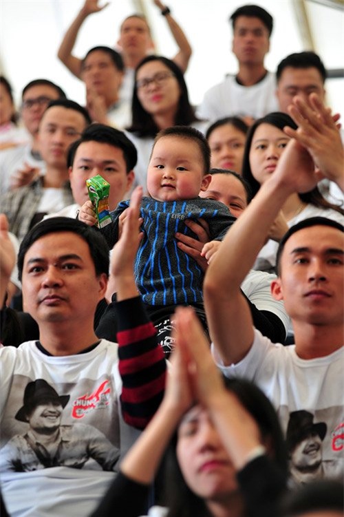 ngan giot nuoc mat roi trong show tuong nho tran lap hinh anh 6