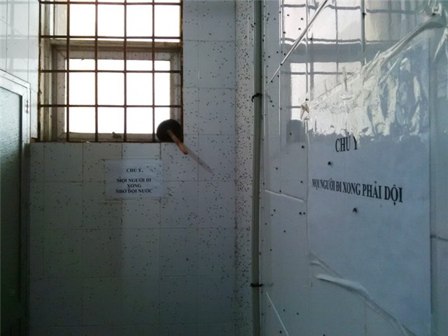 chum anh: ban nhu... nha ve sinh benh vien! hinh anh 2