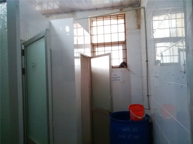 chum anh: ban nhu... nha ve sinh benh vien! hinh anh 4