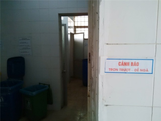 chum anh: ban nhu... nha ve sinh benh vien! hinh anh 6