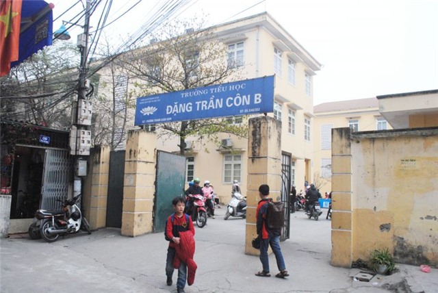 Phụ huynh, Trường Tiểu học Đặng Trần Côn B, phụ huynh, quy định trên trời, Phòng GD-ĐT quận Thanh Xuân