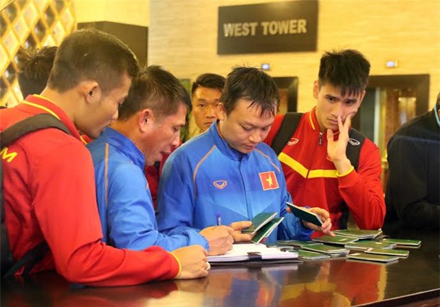 HLV Hữu Thắng, tuyển Việt Nam, đánh bom Iraq, vòng loại World Cup 2018, Iran