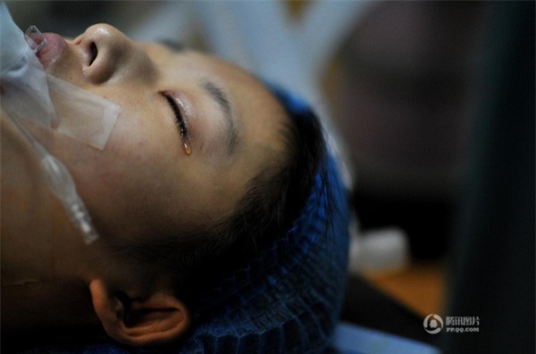 phẫu thuật nâng ngực