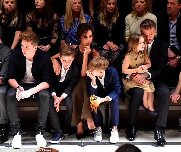 David Beckham cặm cụi khâu váy búp bê cho công chúa nhỏ Harper Seven - Ảnh 6.