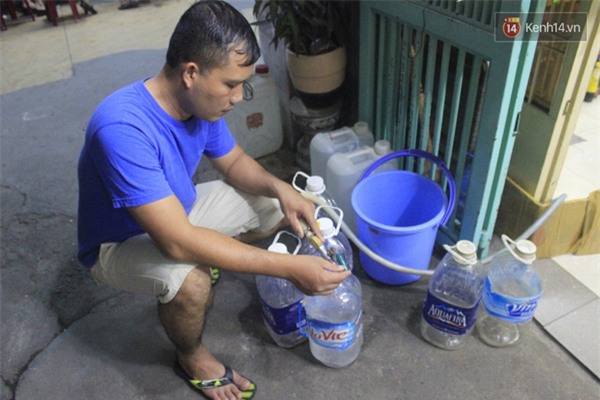 Chung cư ở Sài Gòn 19 năm không có nước sạch để sử dụng - Ảnh 2.