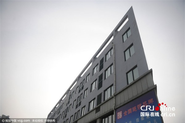 Những tòa nhà không thể mỏng hơn chỉ có ở Trung Quốc - Ảnh 9.