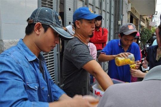 món xoài lắc, xoài lắc, ẩm thực, ẩm thực đường phố, sài gòn, giới trẻ