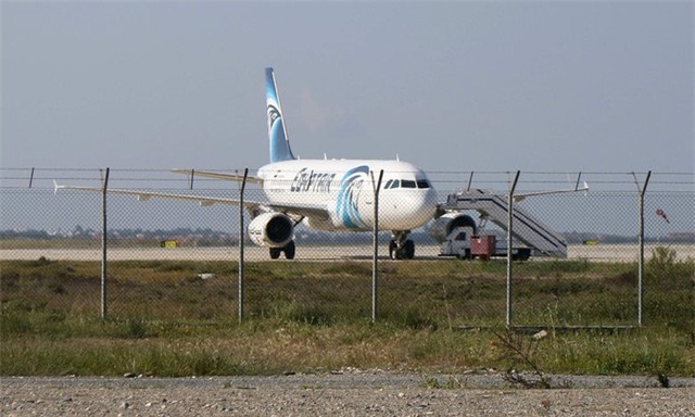  Chiếc máy bay bị khống chế tại sân bay đảo Síp (Ảnh: AFP) 
