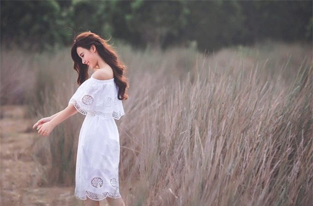 hot girl midu khoe vai tran goi cam hinh anh 15