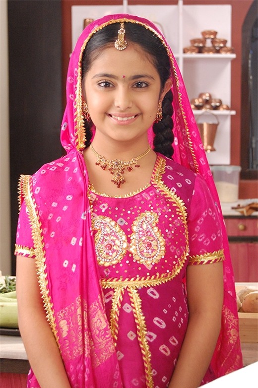 Avika Gor trong vai cô dâu 8 tuổi Anandi.