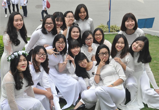 Ams, made in 12, Trường THPT chuyên Hà Nội - Amsterdam, học sinh chia tay trường, lễ hội áo dài