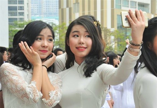 Ams, made in 12, Trường THPT chuyên Hà Nội - Amsterdam, học sinh chia tay trường, lễ hội áo dài