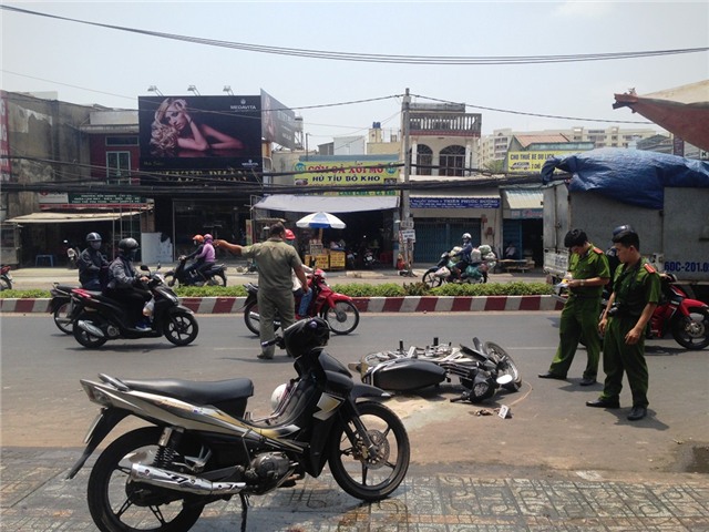 Hiện trường vụ tạt chất lỏng khiến 2 cô gái bị bỏng trên đường Quang Trung