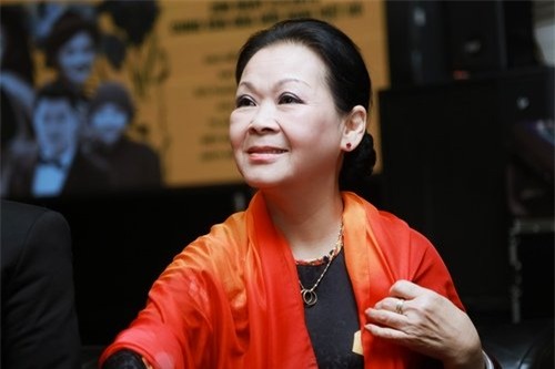 danh ca khanh ly: “ca doi toi mang on trinh cong son” hinh anh 1