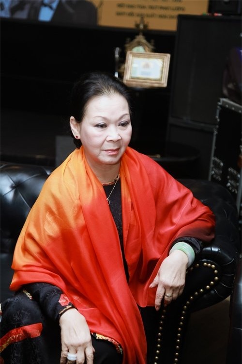 danh ca khanh ly: “ca doi toi mang on trinh cong son” hinh anh 2