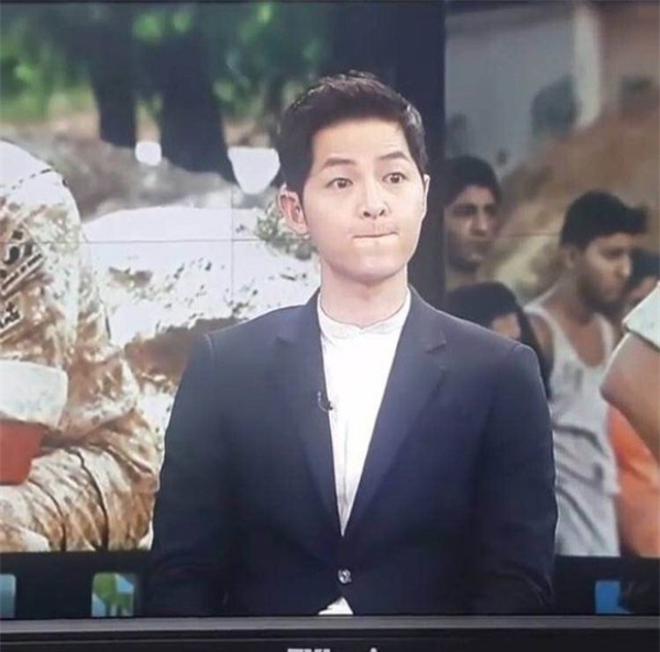 song-joong-ki-sieu-hot-xuat-hien-tren-song-thoi-su-quoc-te-blogtamsuvn06