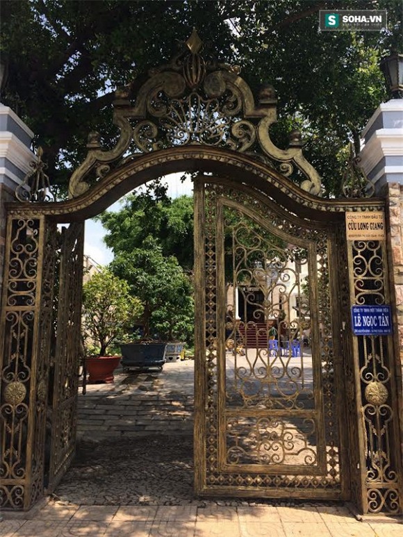 lai-them-su-that-gay-soc-ve-biet-thu-tien-ty-minh-beo-dang-so-huu-3-ngoisao 2