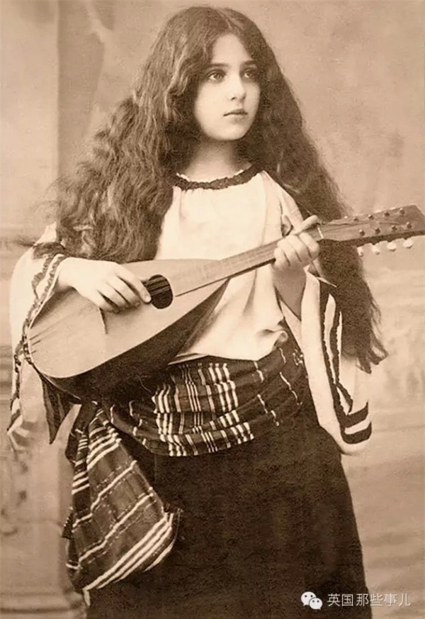 Vẻ quyến rũ của những người phụ nữ xinh đẹp chuẩn mực cách đây 100 năm - Ảnh 3.