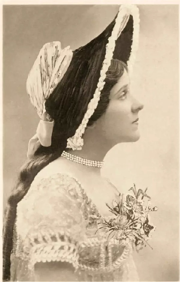 Vẻ quyến rũ của những người phụ nữ xinh đẹp chuẩn mực cách đây 100 năm - Ảnh 7.