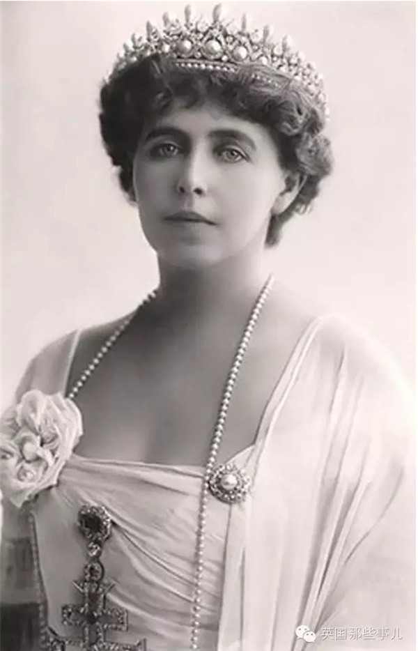 Vẻ quyến rũ của những người phụ nữ xinh đẹp chuẩn mực cách đây 100 năm - Ảnh 14.