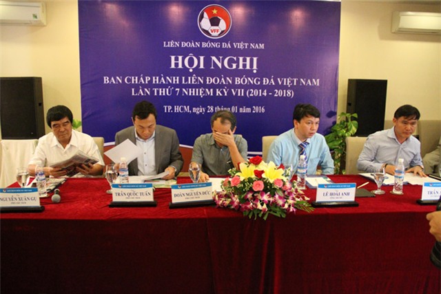 VFF, Lê Hùng Dũng, V.League, HLV Miura, Tổng cục TDTT, chủ tịch vff