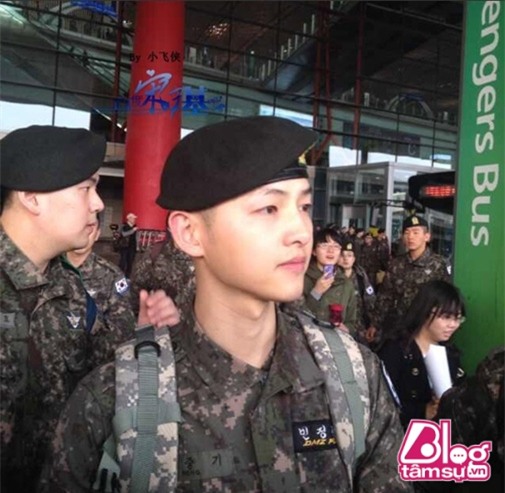 song-joong-ki-hau-due-mat-troi-blogtamsuvn031