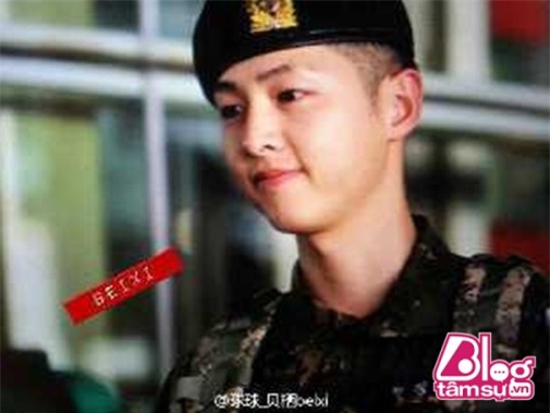 song-joong-ki-hau-due-mat-troi-blogtamsuvn015