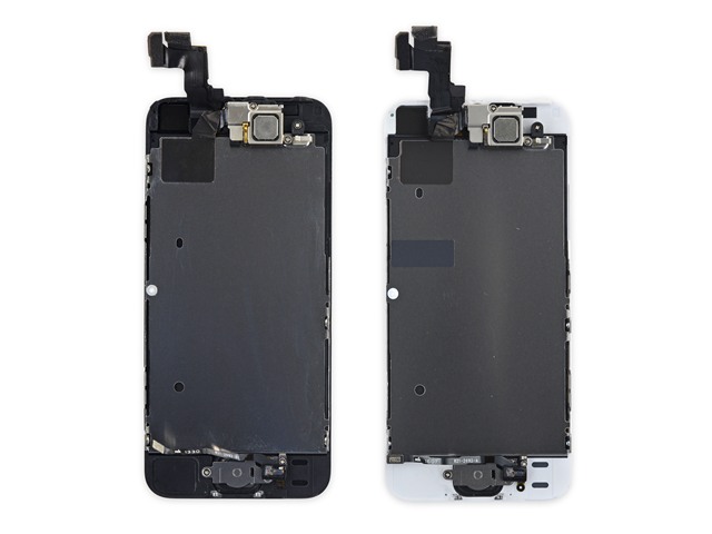So sánh màn hình iPhone 5S (trái) và iPhone SE phải 