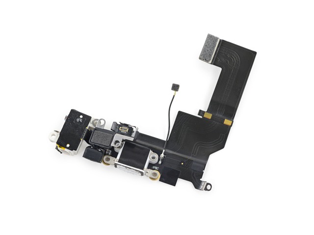 Cơ bản các cổng kết nối, tai nghe tương tự như iPhone 5S