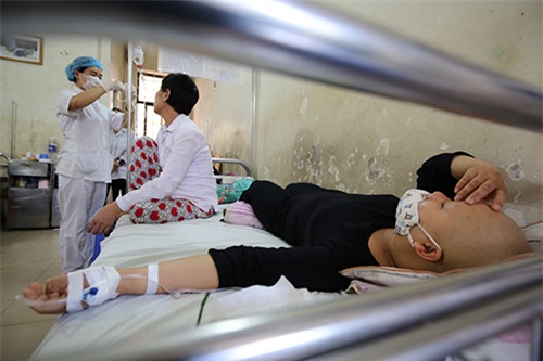 nguoi viet dang 'giay giua' giua me cung thuc pham ban - 2