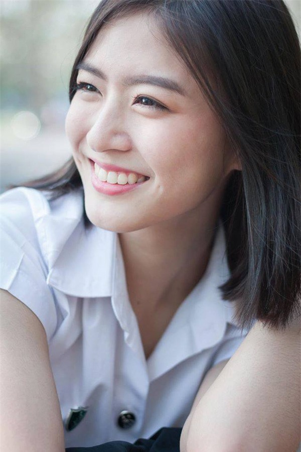 Tẩy trắng răng