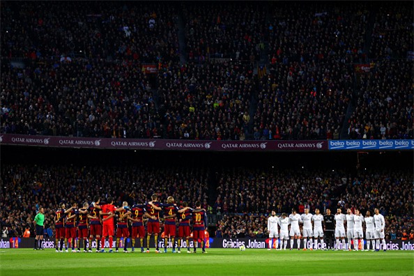 Ronaldo, Benzema giúp Real Madrid ngược dòng khó tin ngay tại Nou Camp - Ảnh 2.