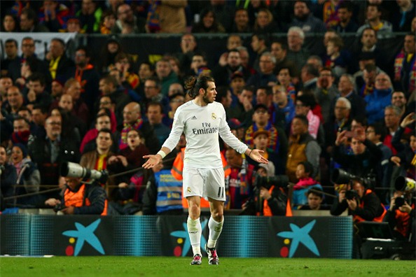 Ronaldo, Benzema giúp Real Madrid ngược dòng khó tin ngay tại Nou Camp - Ảnh 9.