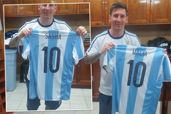 Messi tặng áo đấu cho ái nữ của Tổng thống Mỹ Barack Obama - Ảnh 1.