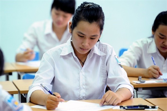 Thuc pham ban va cau chuyen nhuc nhoi trong de thi nghi luan hinh anh 1