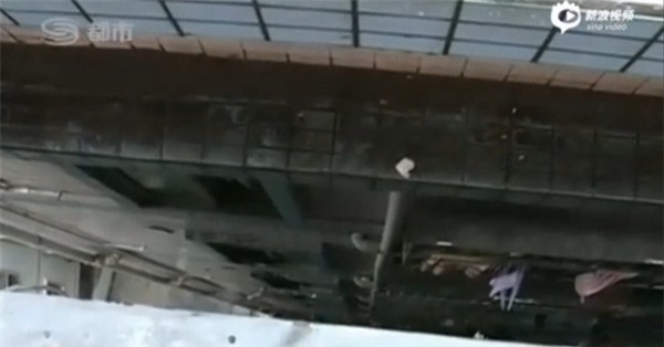 Me nhay lau tu tu kiem tien con trai chua benh 1